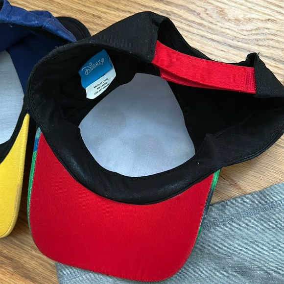 Sibling Disney clothes 3T,5 - Picture 10 of 10